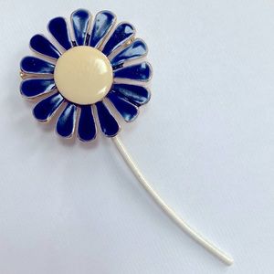 Vintage Mod 1960’s Navy Blue Petal Enamel Daisy Flower Brooch